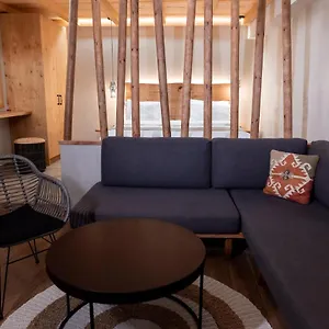 https://theros-by-agora-luxury-apartments-in-the-heart-of-heraklion.rethymnohotels.net